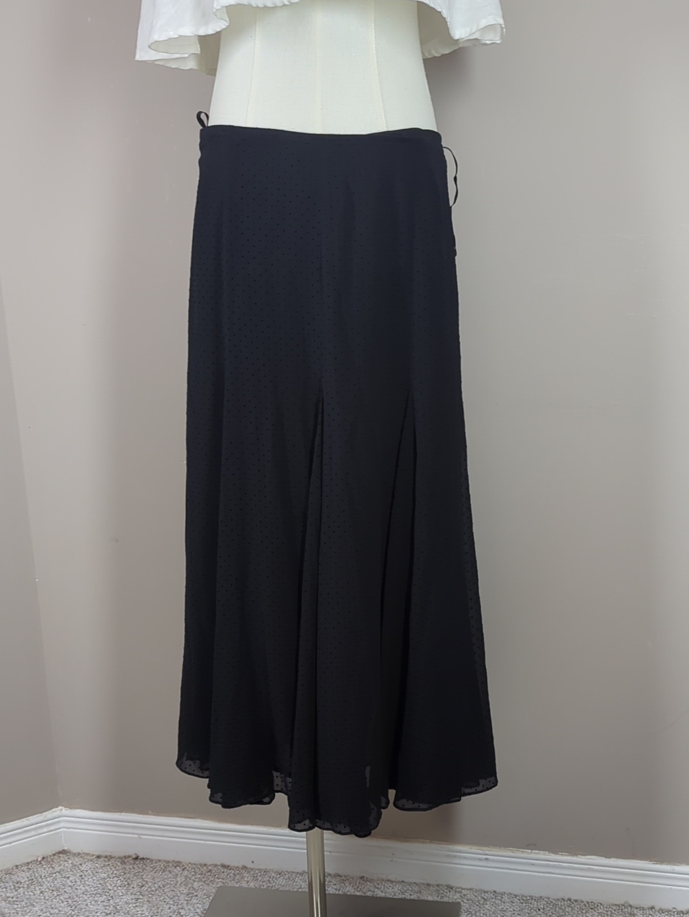 Jones New York Black Maxi Skirt with Subtle Dot Texture